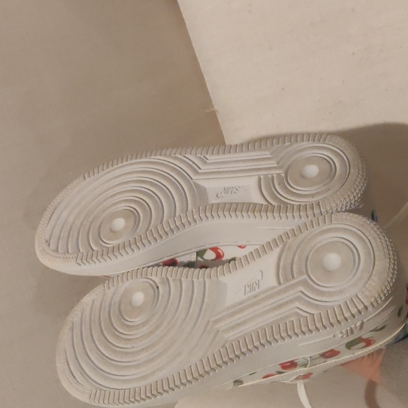 Youth Nike Air Force 1 cherry sneakers sz 5Y shoes - Picture 9 of 12